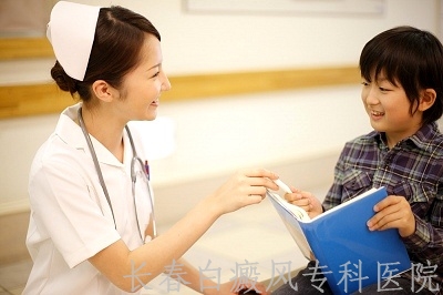 白癜风会出现传染吗