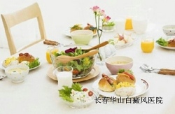 白癜风的白斑为什么会扩散 白癜风的白斑为什么会扩散